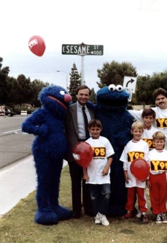 Harry Mitchell and Y95 Event on Sesame Street Tempe #4
