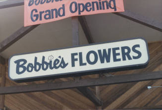 Bobbie's Flowers - 1400 South McClintock Drive, Tempe, Arizona