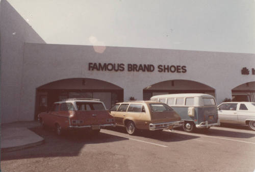 Famous Brand Shoes - 3224 South Mill Avenue, Tempe, Arizona