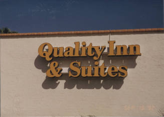 Quality Inn & Suites - 1635 N Scottsdale Road, Tempe, Arizona