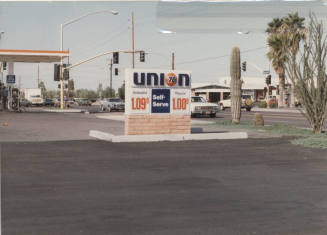 Valley Fair Union 76 - 5 East Southern, Tempe, Arizona