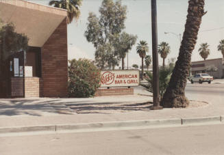 Nikki's American Bar and Grill - 120 West University Drive, Tempe, Arizona