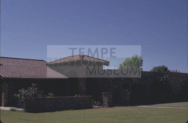Red Brick Home-Tempe Terrace