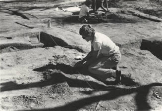 Arizona Archaeologists Work on a "Dig"