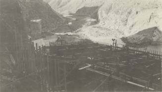Photo- construction of Roosevelt Dam