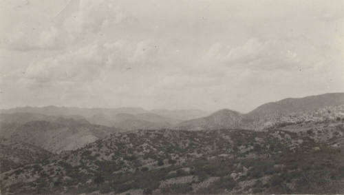 Photo-Overall view of the high desert and mountains