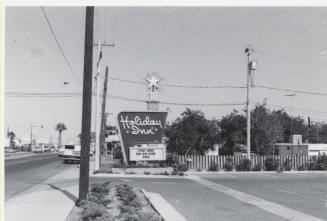 Holiday Inn Motel - 915 East Apache Boulevard, Tempe, Arizona