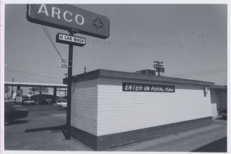 Safari Car Wash, ARCO Station - 916 East Apache Boulevard, Tempe, Arizona