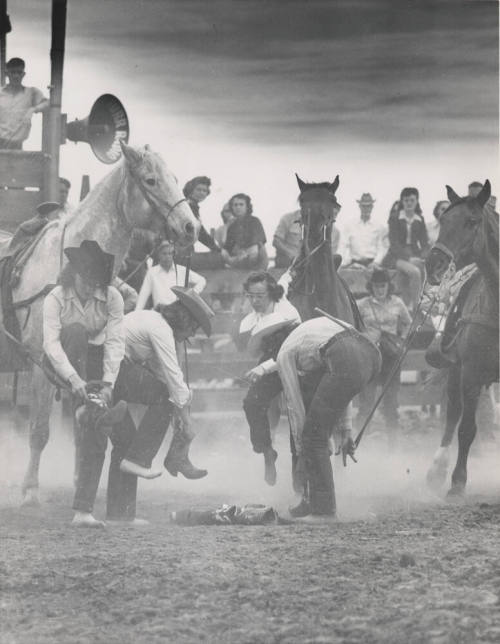 Cowgirls Racing to Put on Boots
