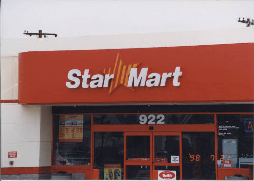 Texaco Star Mart - 922 East Apache Boulevard - Tempe, Arizona