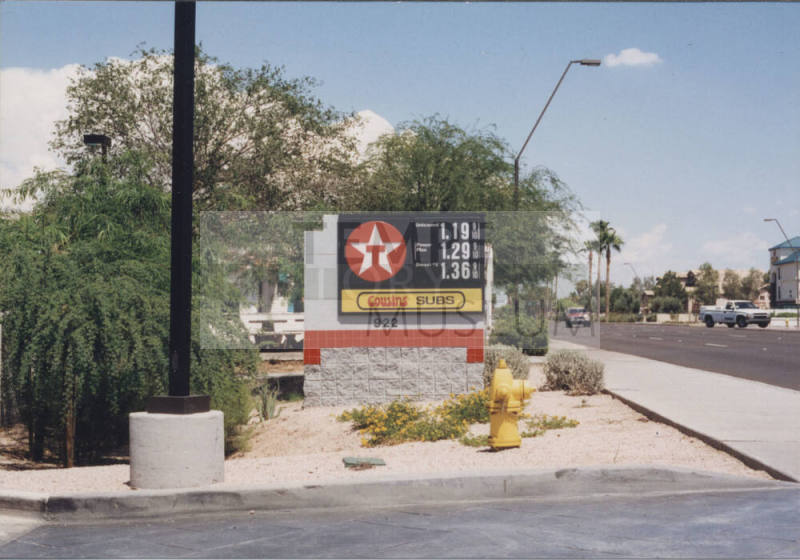 Texaco/ Cousins Subs  - 922 East Apache Boulevard - Tempe, Arizona