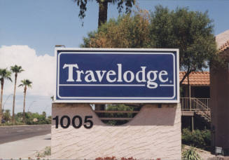 Travelodge - 1005 East Apache Boulevard - Tempe, Arizona