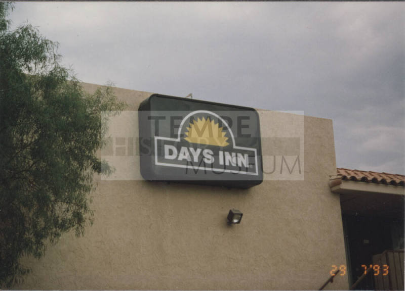 Days Inn - 1221 East Apache Boulevard - Tempe, Arizona