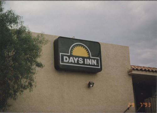 Days Inn - 1221 East Apache Boulevard - Tempe, Arizona