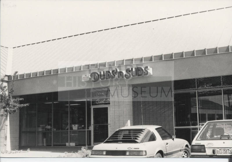 Duds 'N Suds - 1250 East Apache Boulevard - Tempe, Arizona