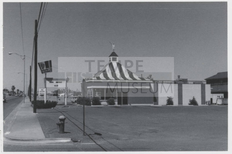 Kentucky Fried Chicken Restaurant - 1314 East Apache Boulevard, Tempe, Arizona