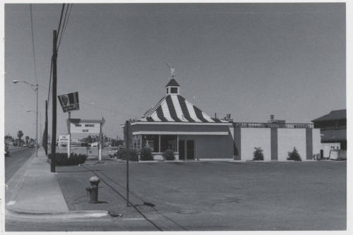 Kentucky Fried Chicken Restaurant - 1314 East Apache Boulevard, Tempe, Arizona