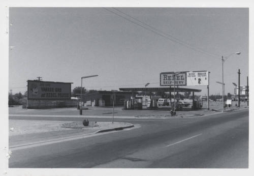 Rebel Self-Serv - 1395 East Apache Boulevard, Tempe, Arizona