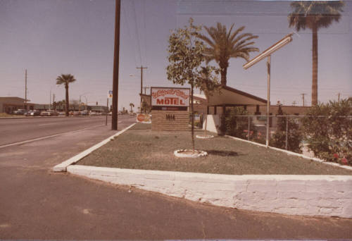 Whiperin' Wind Motel - 1814 East Apache Boulevard - Tempe, Arizona