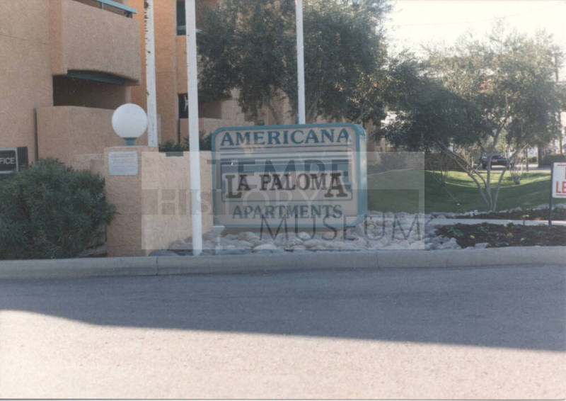 Americana La Paloma Apartments - 1975 East Apache Boulevard - Tempe, Arizona