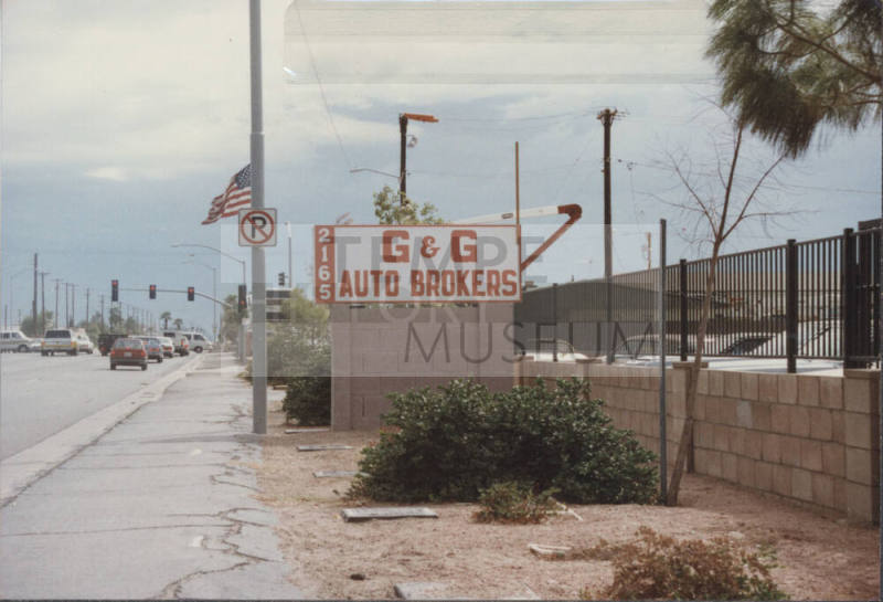 G and G Auto Brokers - 2165 East Apache Boulevard - Tempe, Arizona