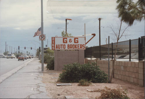 G and G Auto Brokers - 2165 East Apache Boulevard - Tempe, Arizona