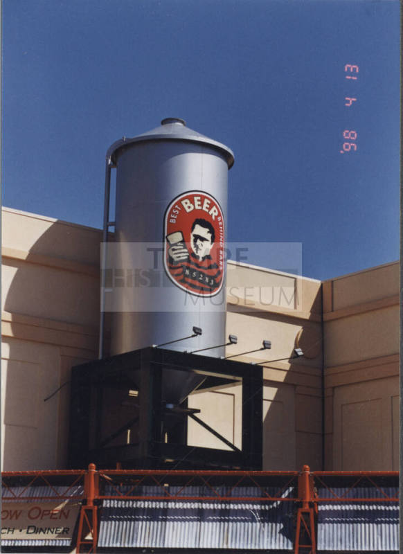 Alcatraz Brewing Company - 5000 South Arizona Mills Circle - Tempe, Arizona