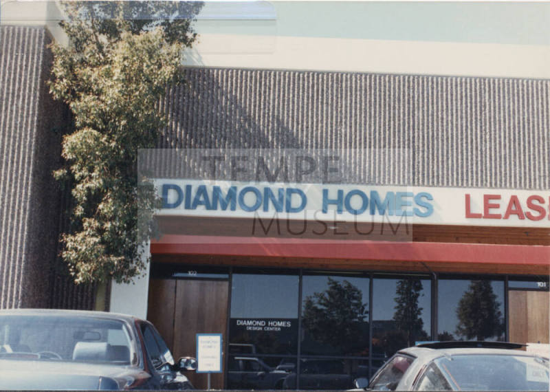 Diamond Homes - 5204 South Ash Avenue - Tempe, Arizona