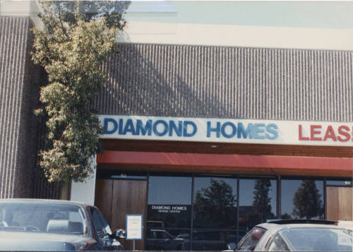 Diamond Homes - 5204 South Ash Avenue - Tempe, Arizona