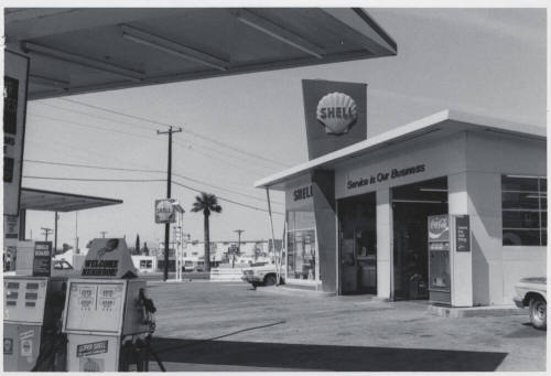 Pete's Shell Gasoline Station - 1734 East Apache Boulevard, Tempe, Arizona