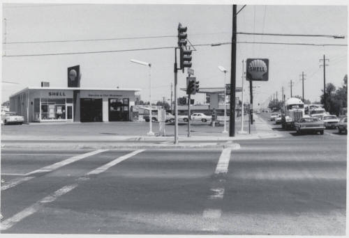 Pete's Shell Gasoline Station - 1734 East Apache Boulevard, Tempe, Arizona
