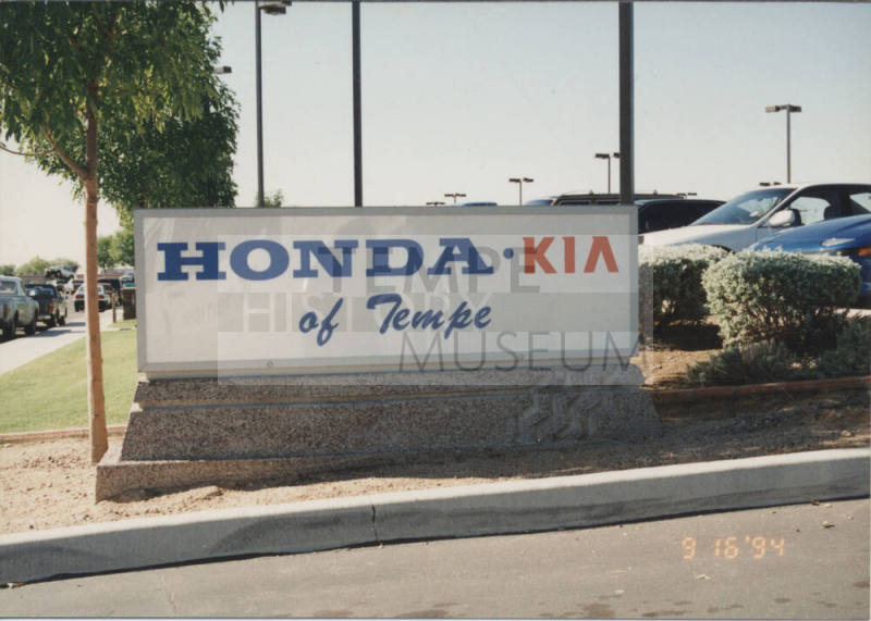 Honda - KIA of Tempe - 7900 South Autoplex Loop - Tempe, Arizona