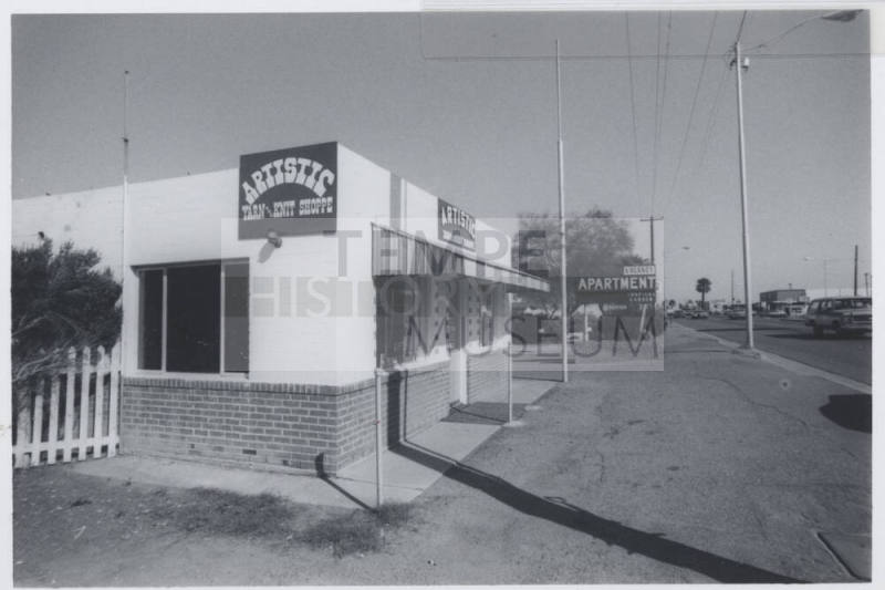 Artistic Yarn and Knot Shop - 1608 East Apache Boulevard, Tempe, Arizona