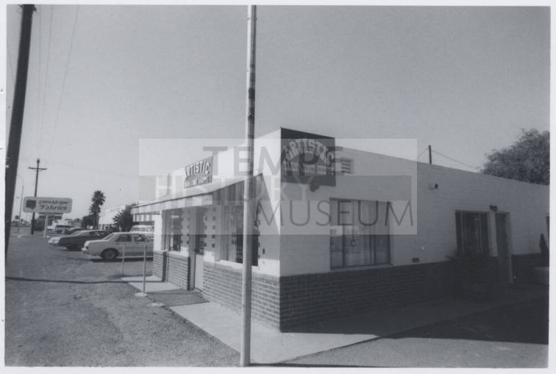 Artistic Yarn and Knot Shop - 1608 East Apache Boulevard, Tempe, Arizona