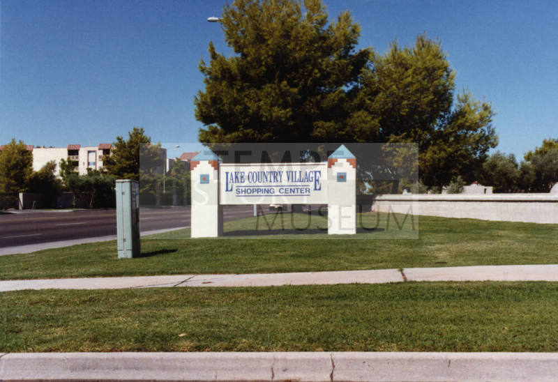 Lake Country Village Shopping Center - 1000 East Baseline Road - Tempe, Arizona