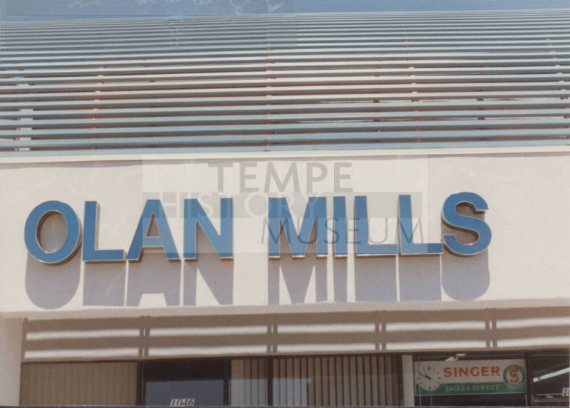 Olan Mills - 1046 East Baseline Road - Tempe, Arizona