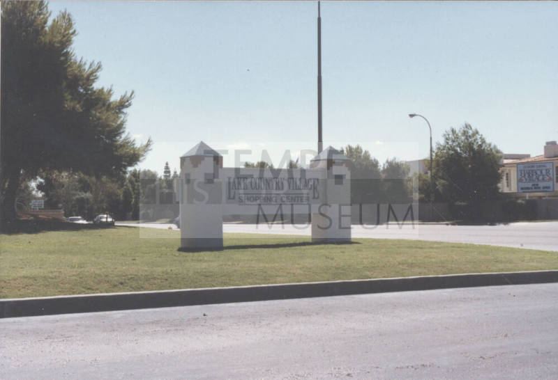Lake Country Village Shopping Center, 1000 East Baseline Road, Tempe, Arizona