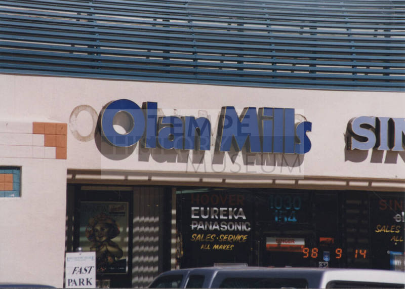 Olan Mills, 1030 East Baseline Road, Tempe, Arizona
