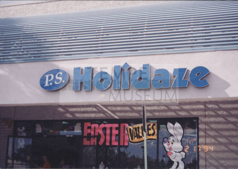 P.S. Holidaze, 1036 East Baseline Road, Tempe, Arizona