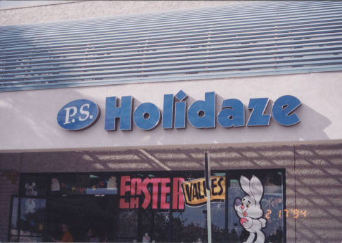 P.S. Holidaze, 1036 East Baseline Road, Tempe, Arizona