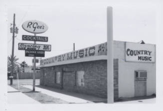 R'Gee's Cocktails - 1825 East Apache Boulevard, Tempe, Arizona