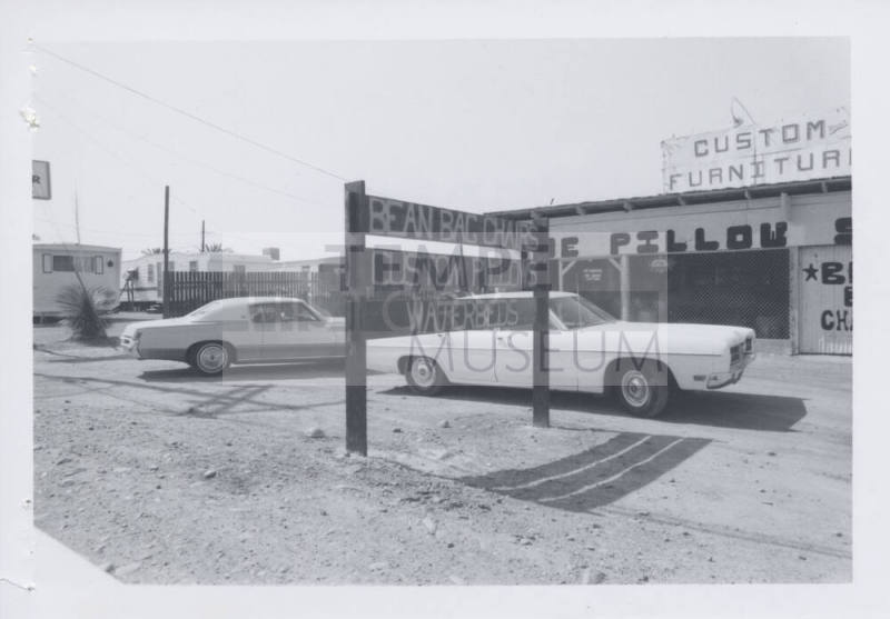 The Pillow Shop - 1840 East Apache Boulevard, Tempe, Arizona
