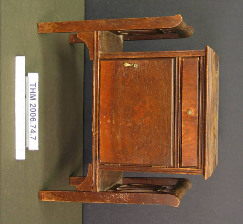 Humidor with Magazine Rack