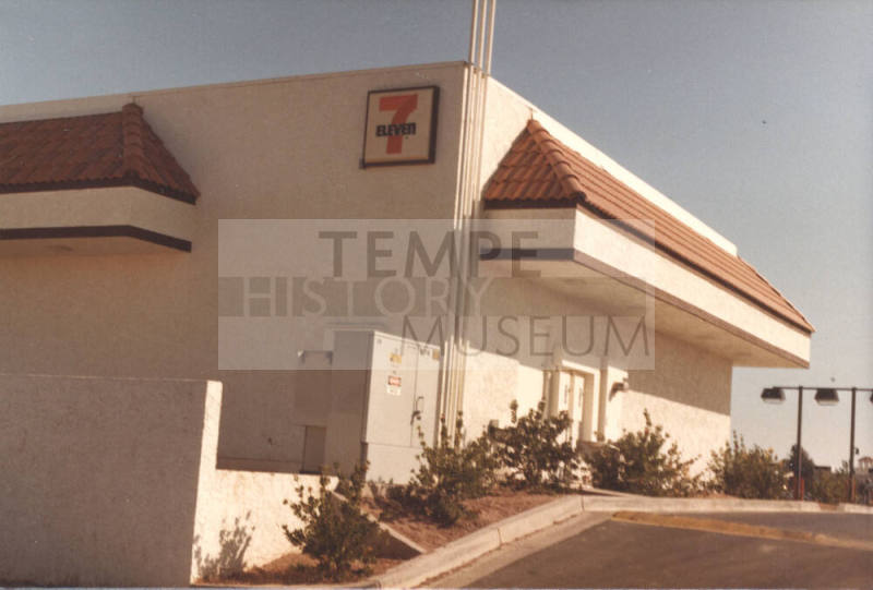 Seven Eleven Convenience Mart - 2200 East Baseline Road - Tempe, Arizona