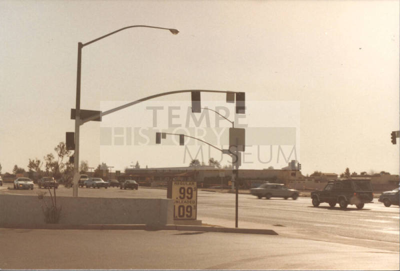 Seven Eleven Convenience Mart and Gas - 2200 East Baseline Road - Tempe, Arizona