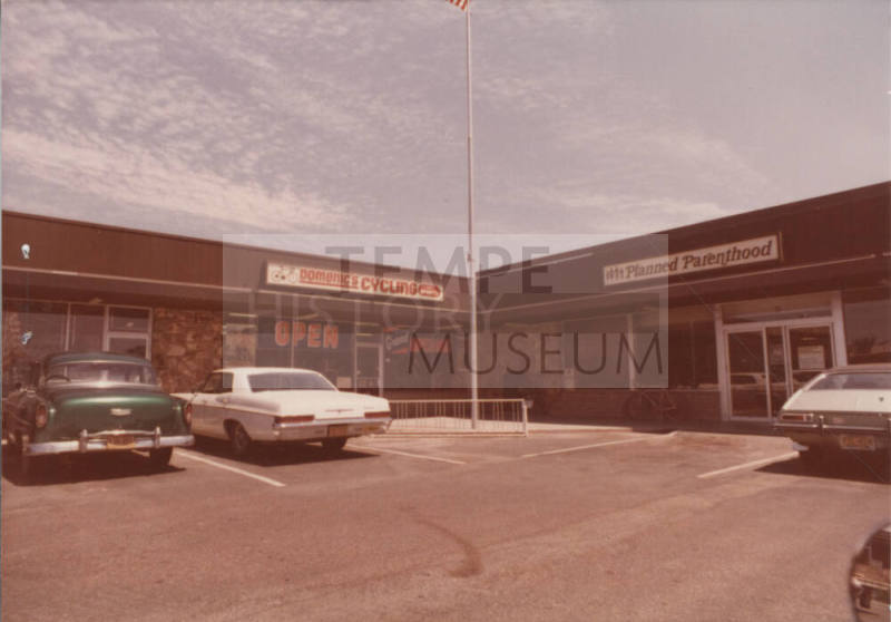 Domenic's Cycling and Sports, 53 E. Broadway Road, Tempe, Arizona