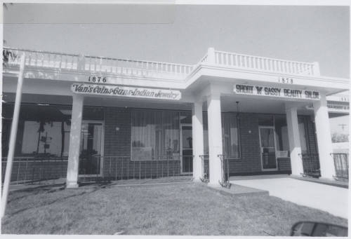 Vans Coins - 1876 East Apache Boulevard, Tempe, Arizona