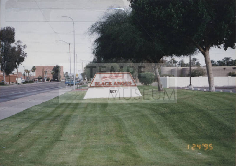 Stuart Anderson's Black Angus Restaurant - 507 W. Broadway Road - Tempe, Arizona