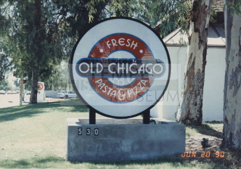 Old Chicago Restaurant - 530 West Broadway Road  - Tempe, Arizona
