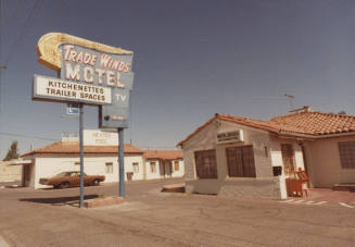 Trade Winds Motel - 1900 East Apache Boulevard, Tempe, Arizona